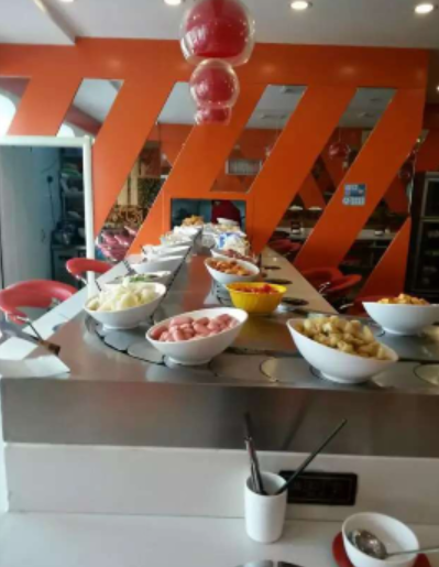 旋轉(zhuǎn)自助小火鍋設(shè)備