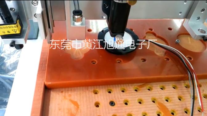 點膠機，軍工潛艇觀望鏡點UV膠圖片/點膠機，軍工潛艇觀望鏡點UV膠樣板圖 (4)