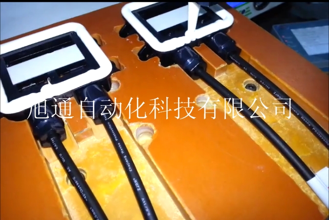 點(diǎn)膠機(jī)，太陽能板轉(zhuǎn)換器點(diǎn)硅膠圖片/點(diǎn)膠機(jī)，太陽能板轉(zhuǎn)換器點(diǎn)硅膠樣板圖 (4)