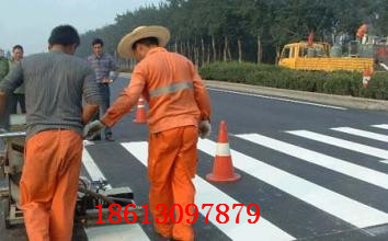高速公路標(biāo)線(xiàn)圖片/高速公路標(biāo)線(xiàn)樣板圖 (1)