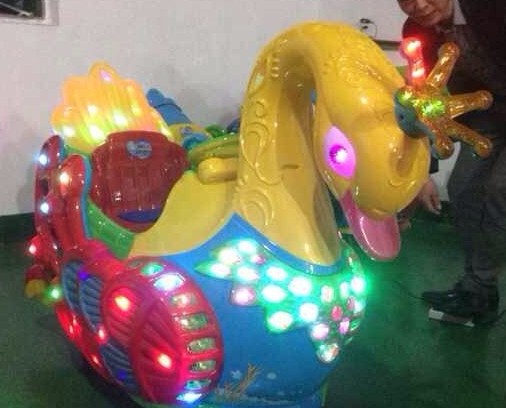 投幣搖搖車圖片/投幣搖搖車樣板圖 (2)