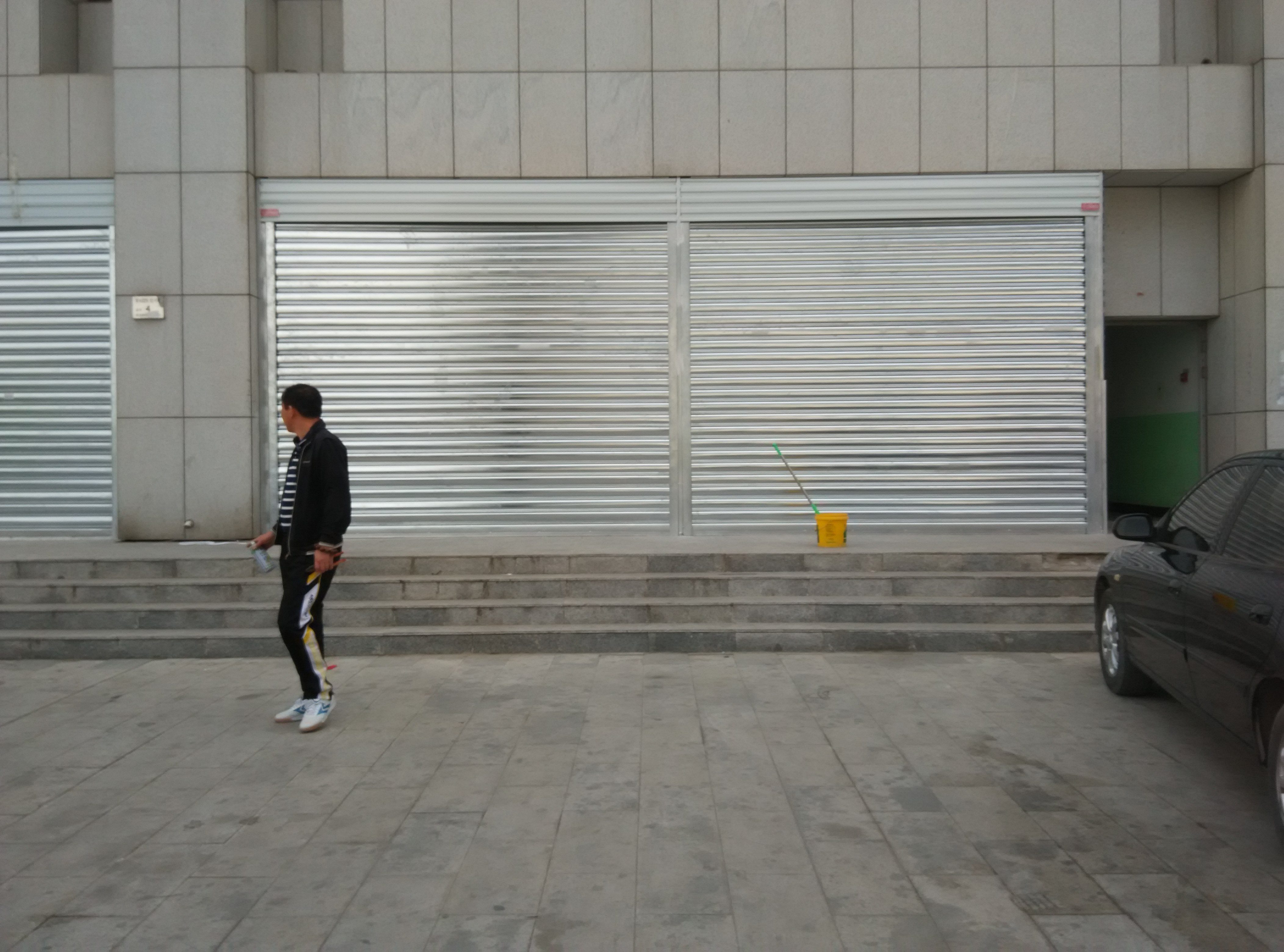 抗風卷簾門圖片/抗風卷簾門樣板圖 (2)