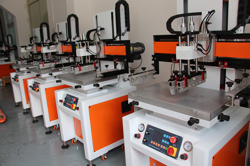 平面絲網(wǎng)印刷機圖片