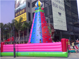 長沙充氣攀巖墻圖片