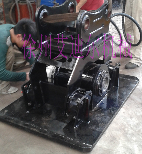 供應(yīng)液壓夯振動平板夯廠家，挖掘機(jī)平板夯價(jià)格，液壓震動平板夯廠家