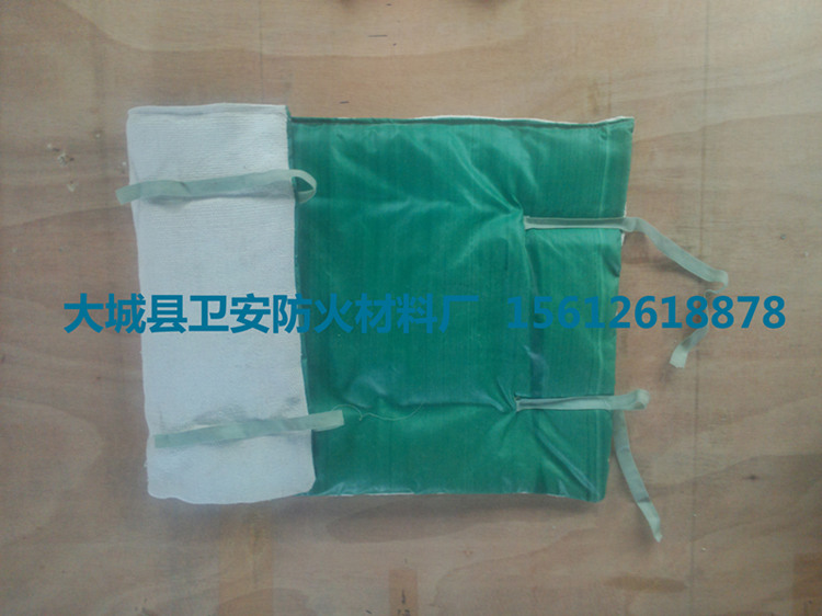 保溫電焊毯_防火保溫被_防雨保溫被圖片