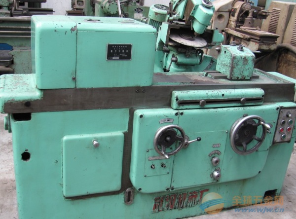 轉(zhuǎn)讓二手滾刀磨M6425圖片