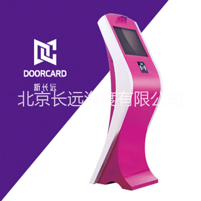 人臉識(shí)別接送機(jī)幼兒園智能門禁機(jī)圖片/人臉識(shí)別接送機(jī)幼兒園智能門禁機(jī)樣板圖 (2)