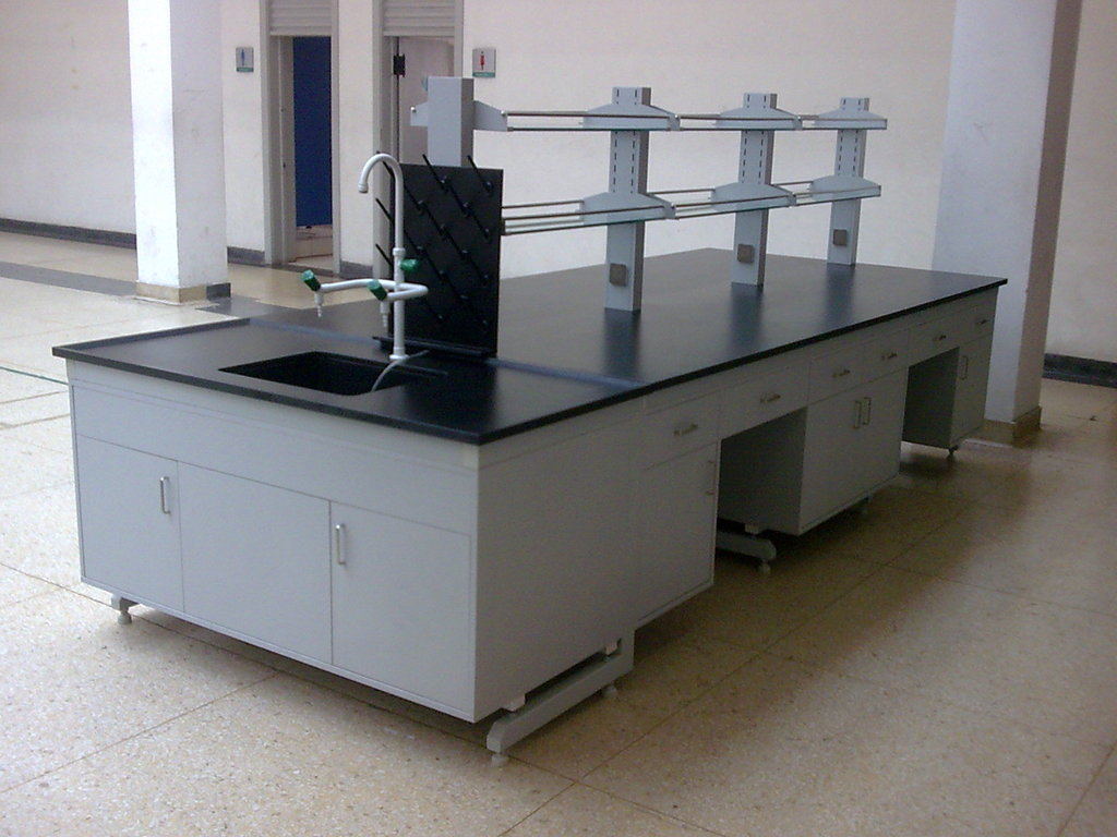 全鋼實(shí)驗(yàn)臺(tái)圖片/全鋼實(shí)驗(yàn)臺(tái)樣板圖 (3)