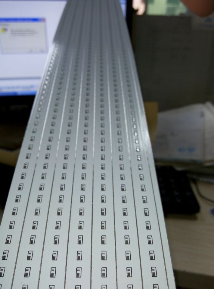 1.5米超長(zhǎng)單雙面鋁基板波千板圖片