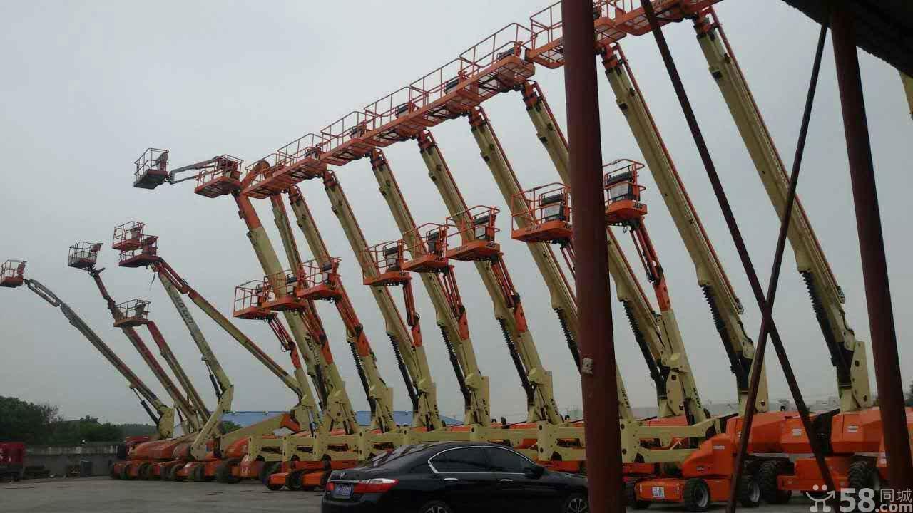 螺杆空压机 高空升降车 北京螺杆空压机出租自行高空升降车图片