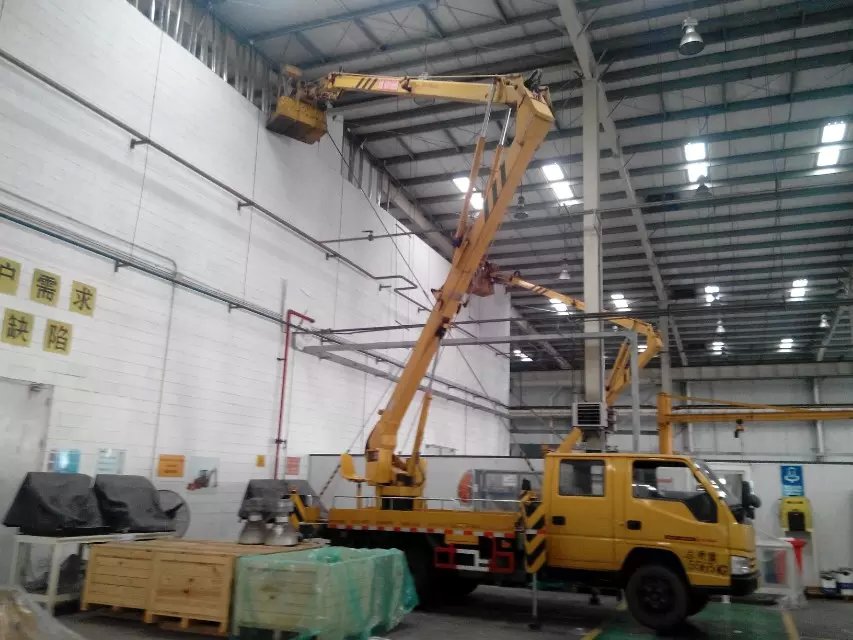 北京高空作業(yè)車出租升降車租賃圖片
