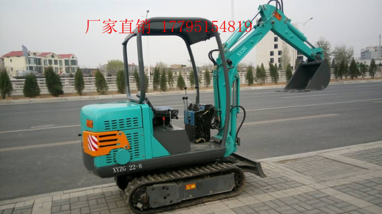 農(nóng)用小型挖掘機圖片