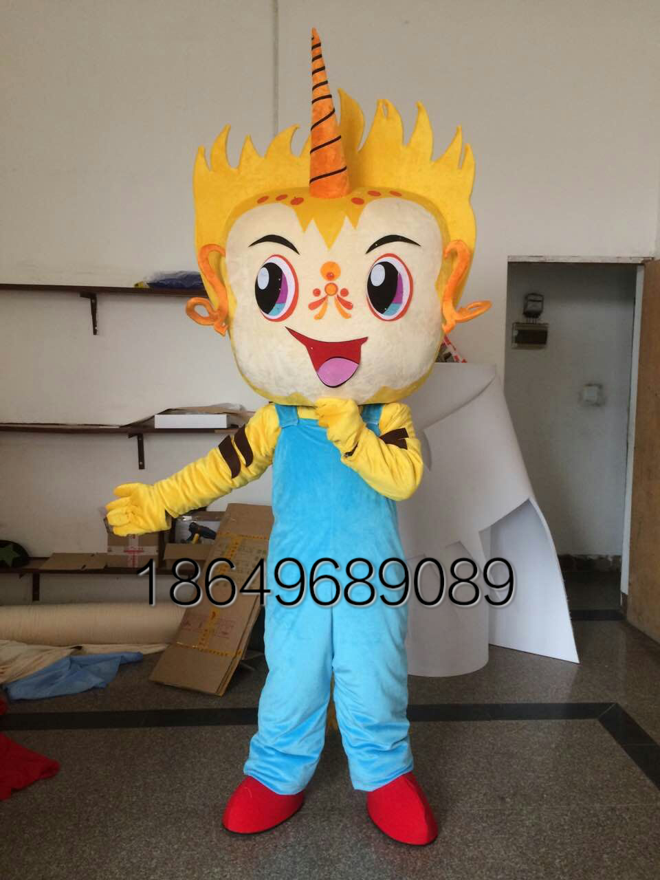 麒麟行走表演人偶服裝；圖片