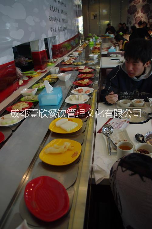 成都吧臺式轉(zhuǎn)轉(zhuǎn)火鍋設備圖片