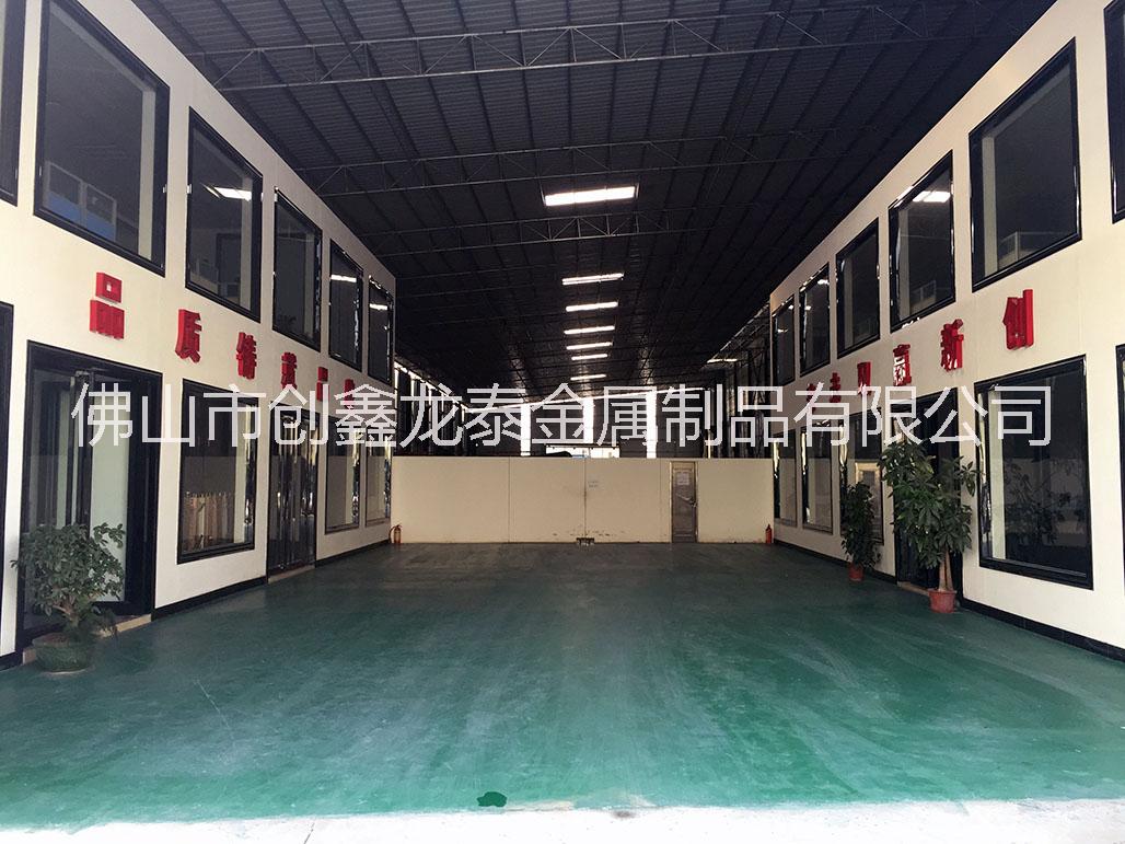 商場不銹鋼玻璃護(hù)欄圖片/商場不銹鋼玻璃護(hù)欄樣板圖 (3)