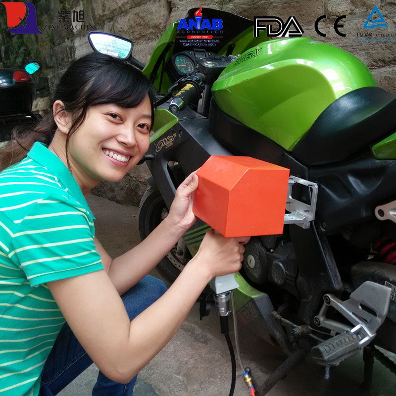 小型便攜式摩托車打碼打標(biāo)機(jī)圖片