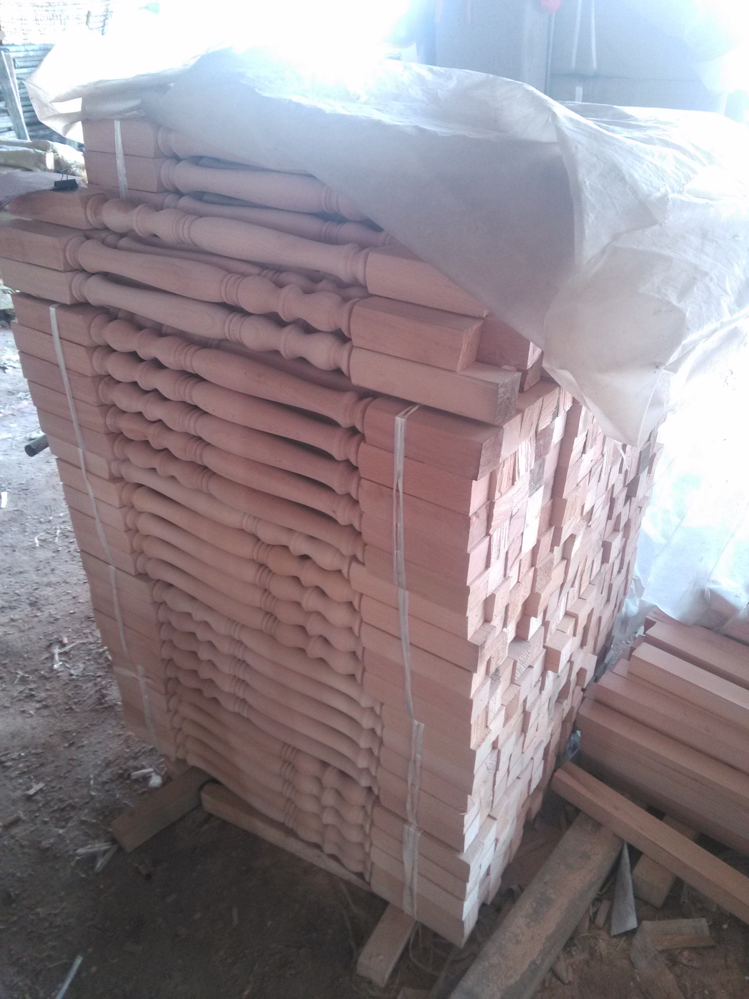 實(shí)木樓梯立柱扶手圖片/實(shí)木樓梯立柱扶手樣板圖 (4)