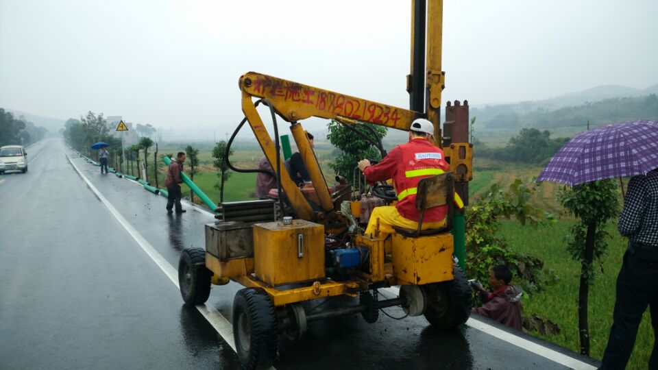 供應湖南護欄板圖片