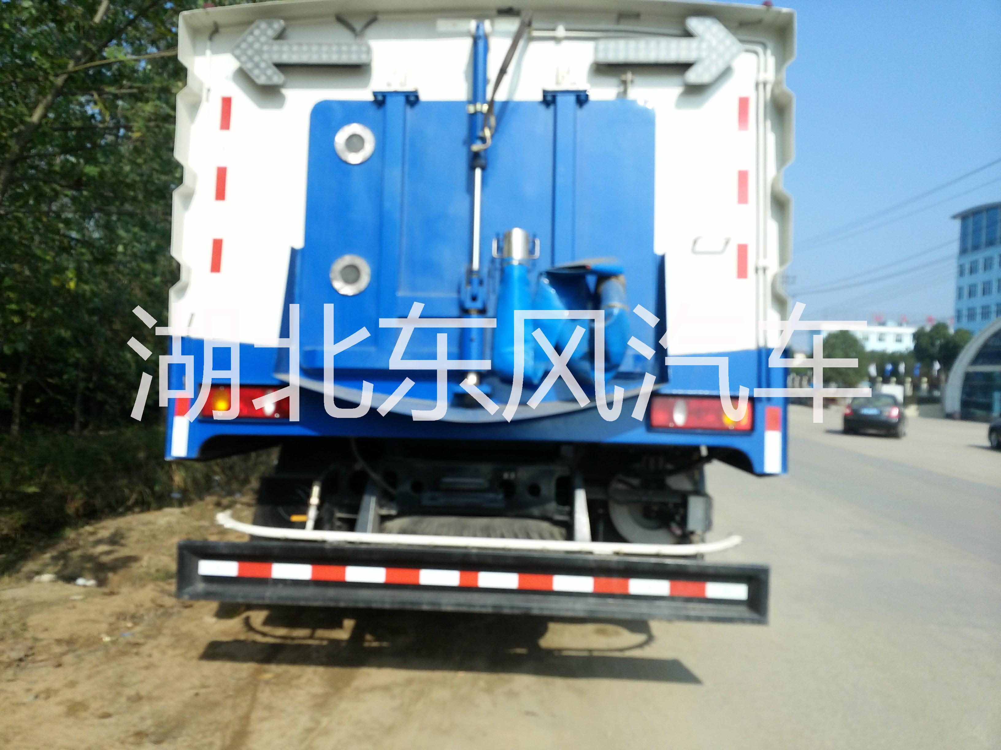 供應(yīng)東風(fēng)天錦掃路車價格多少錢