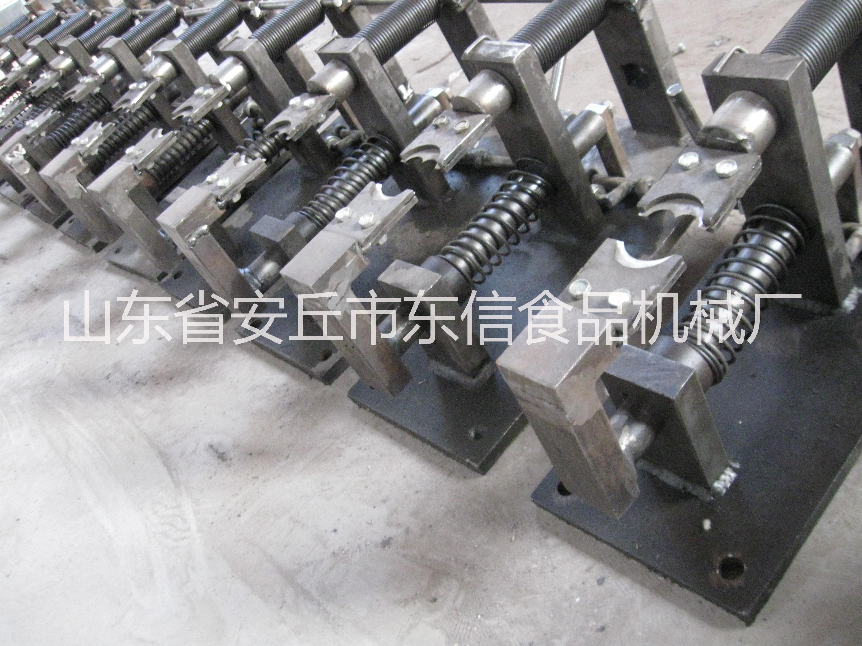 供應(yīng)手動(dòng)型腰果開(kāi)殼機(jī)