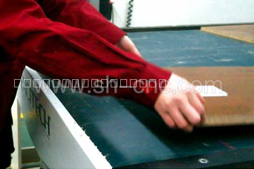 高標(biāo)準(zhǔn)板式家具生產(chǎn)線  數(shù)控開料圖片