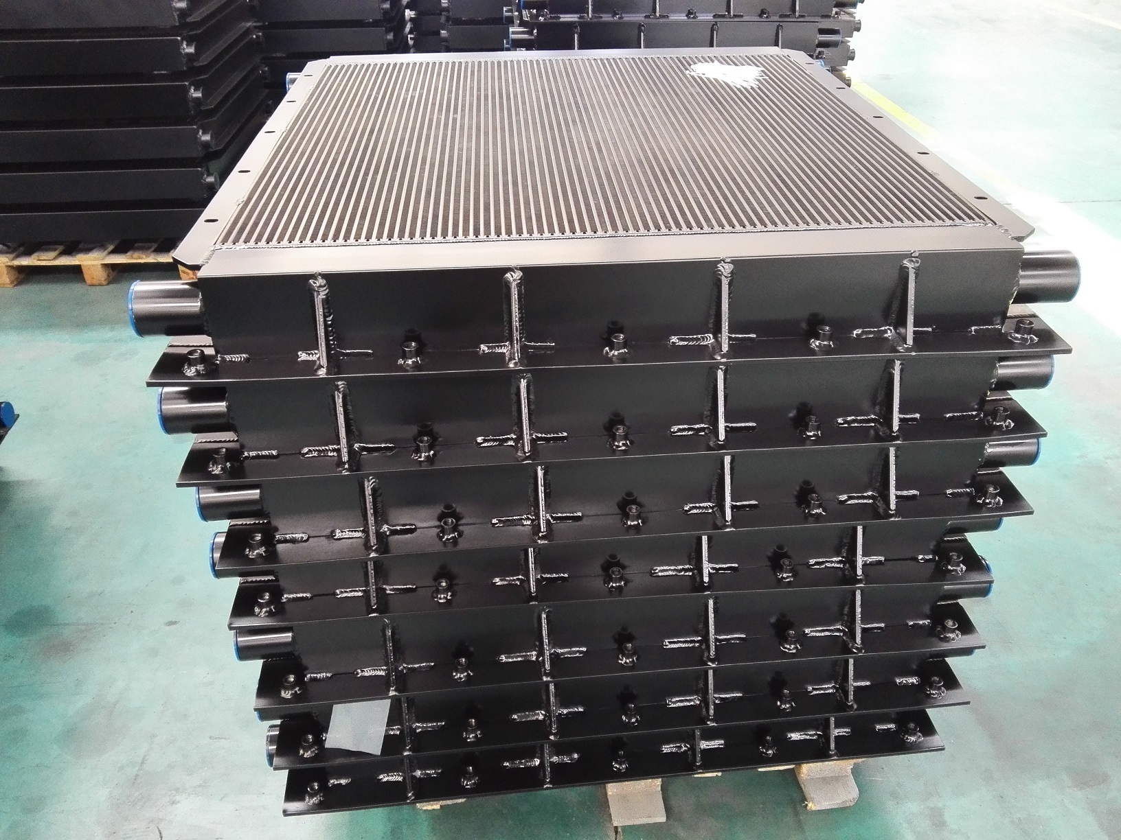 風(fēng)力發(fā)電換熱器、液壓油散熱器圖片