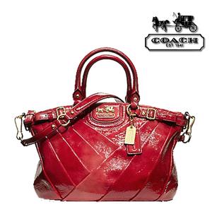 供應海外*品包包香港轉(zhuǎn)運包稅進口清關