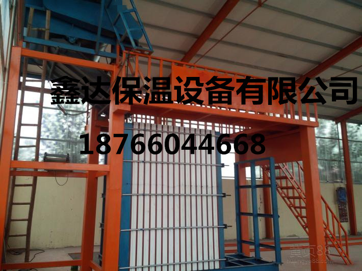 立模輕質(zhì)隔墻板設(shè)備圖片