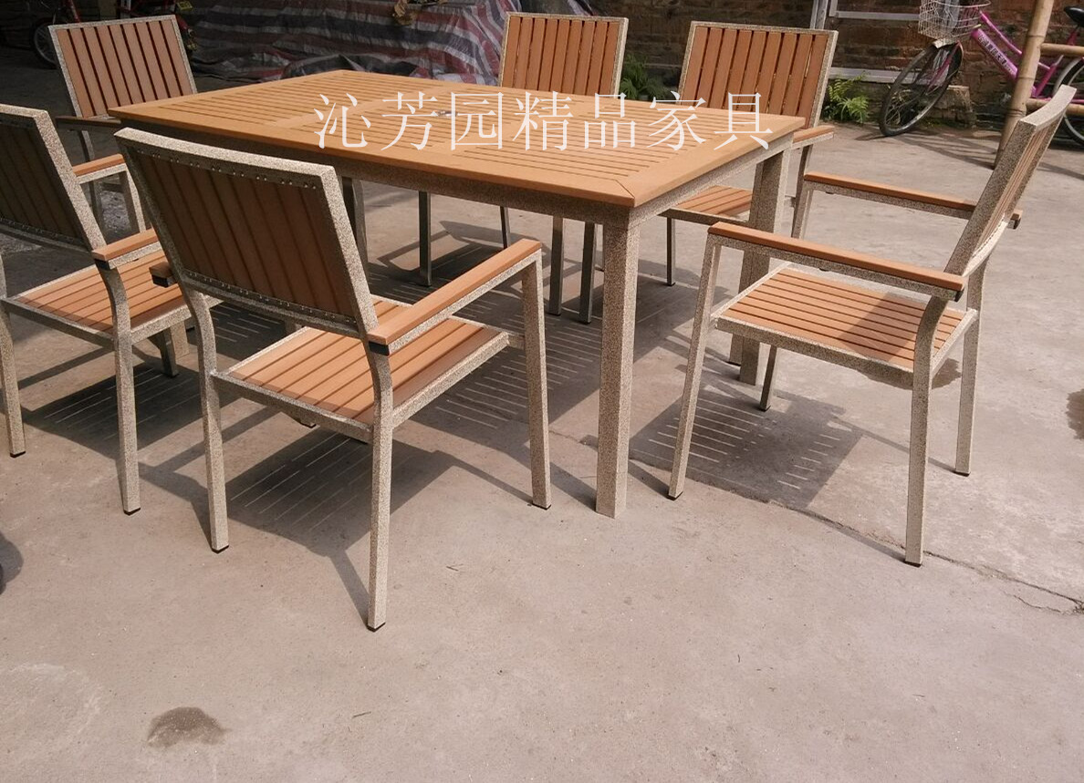 供應(yīng)戶(hù)外家具塑木休閑咖啡廳園林餐桌椅　防腐塑木家具　鑄鋁桌椅組合