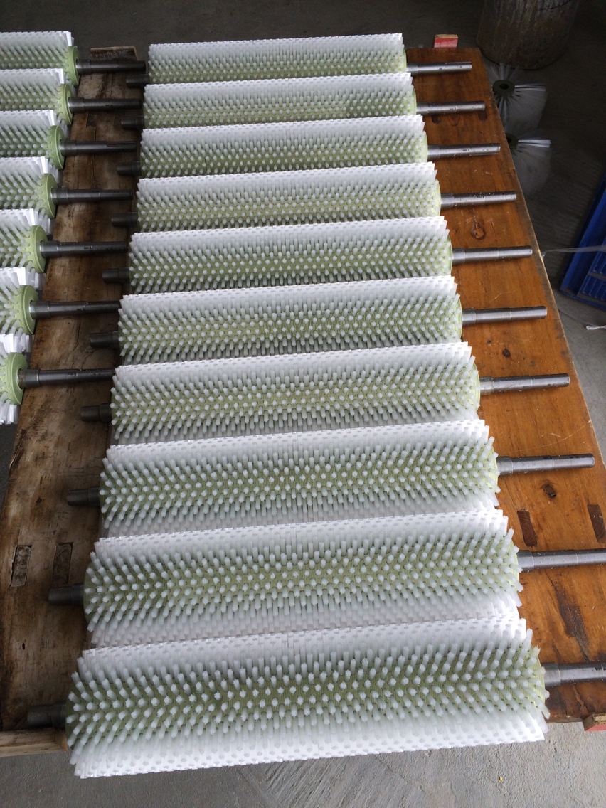 供應(yīng)清洗機(jī)毛刷，清洗機(jī)毛刷廠家直銷，果蔬清洗機(jī)生產(chǎn)廠家，果蔬清洗機(jī)供貨商