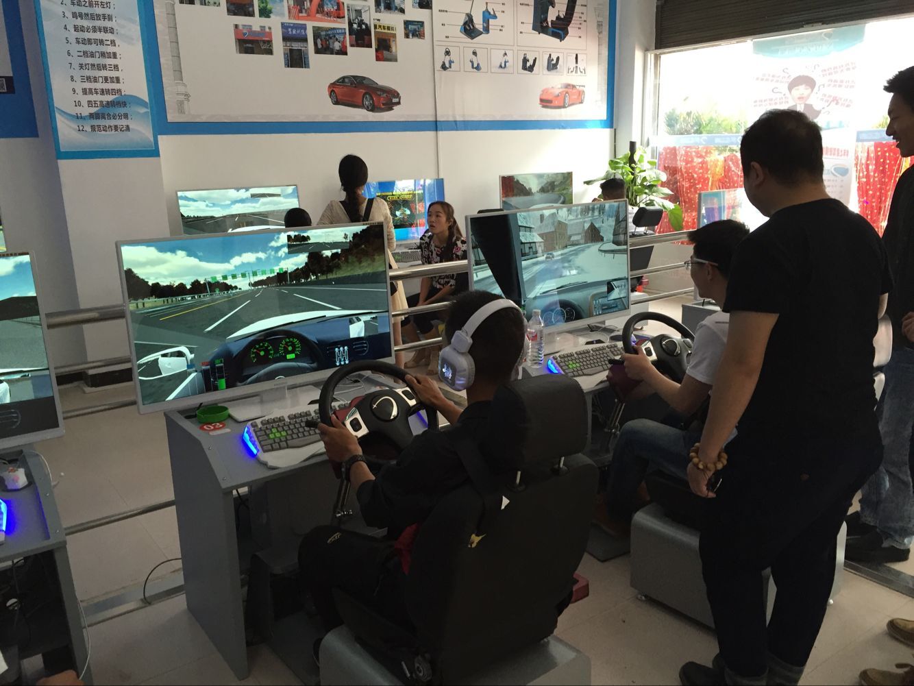 學(xué)車之星汽車駕駛訓(xùn)練機(jī)加盟圖片