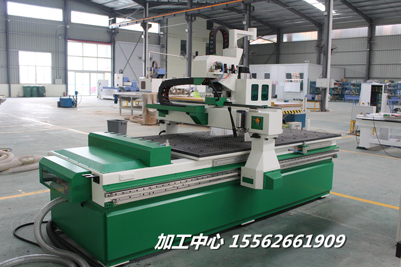 供應加工中心-櫥柜門板數(shù)控雕刻機