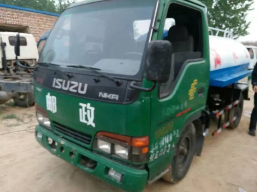 哪有賣二手吸糞車二手灑水車的圖片