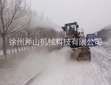 供應(yīng)50裝載機(jī)加裝拋雪機(jī)