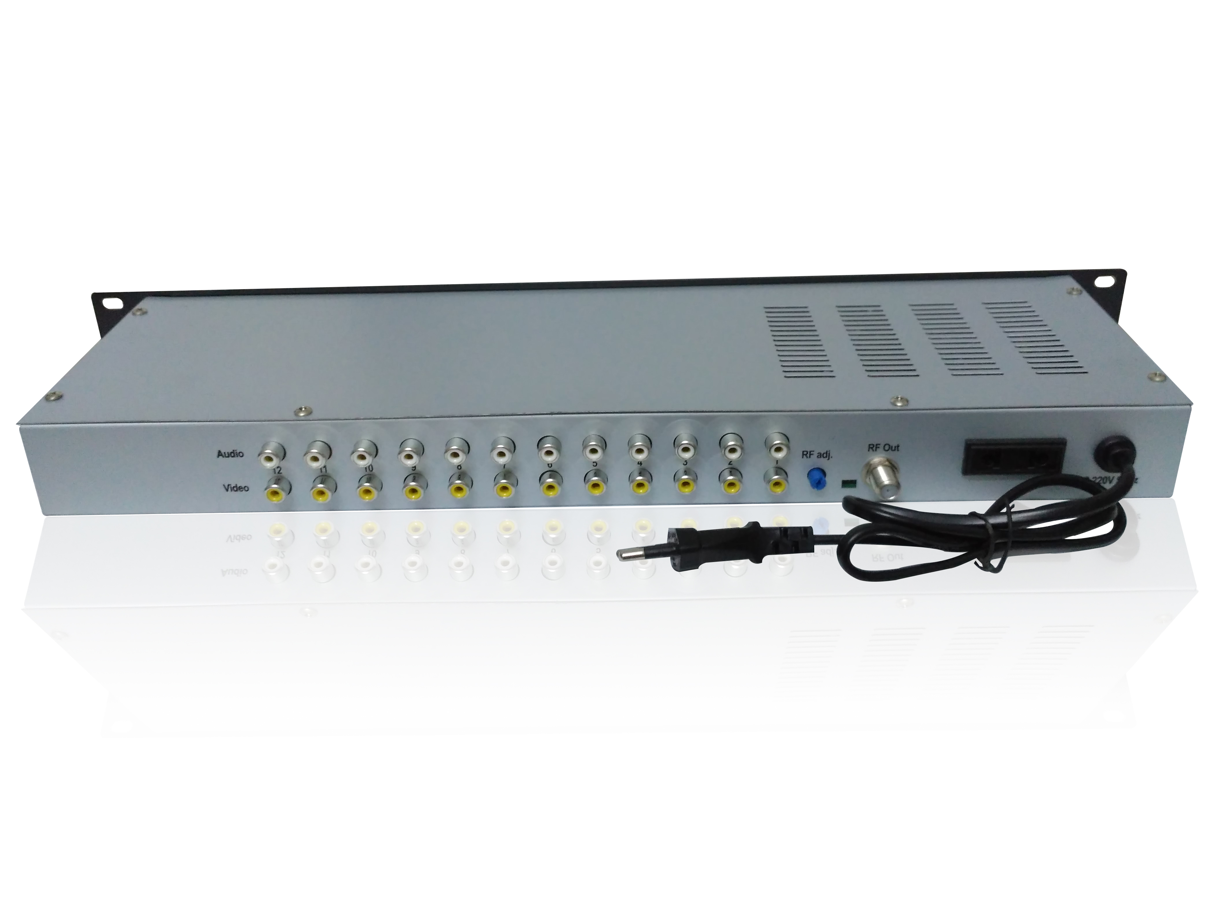 數(shù)字電視機(jī)頂盒共享器圖片/數(shù)字電視機(jī)頂盒共享器樣板圖 (2)