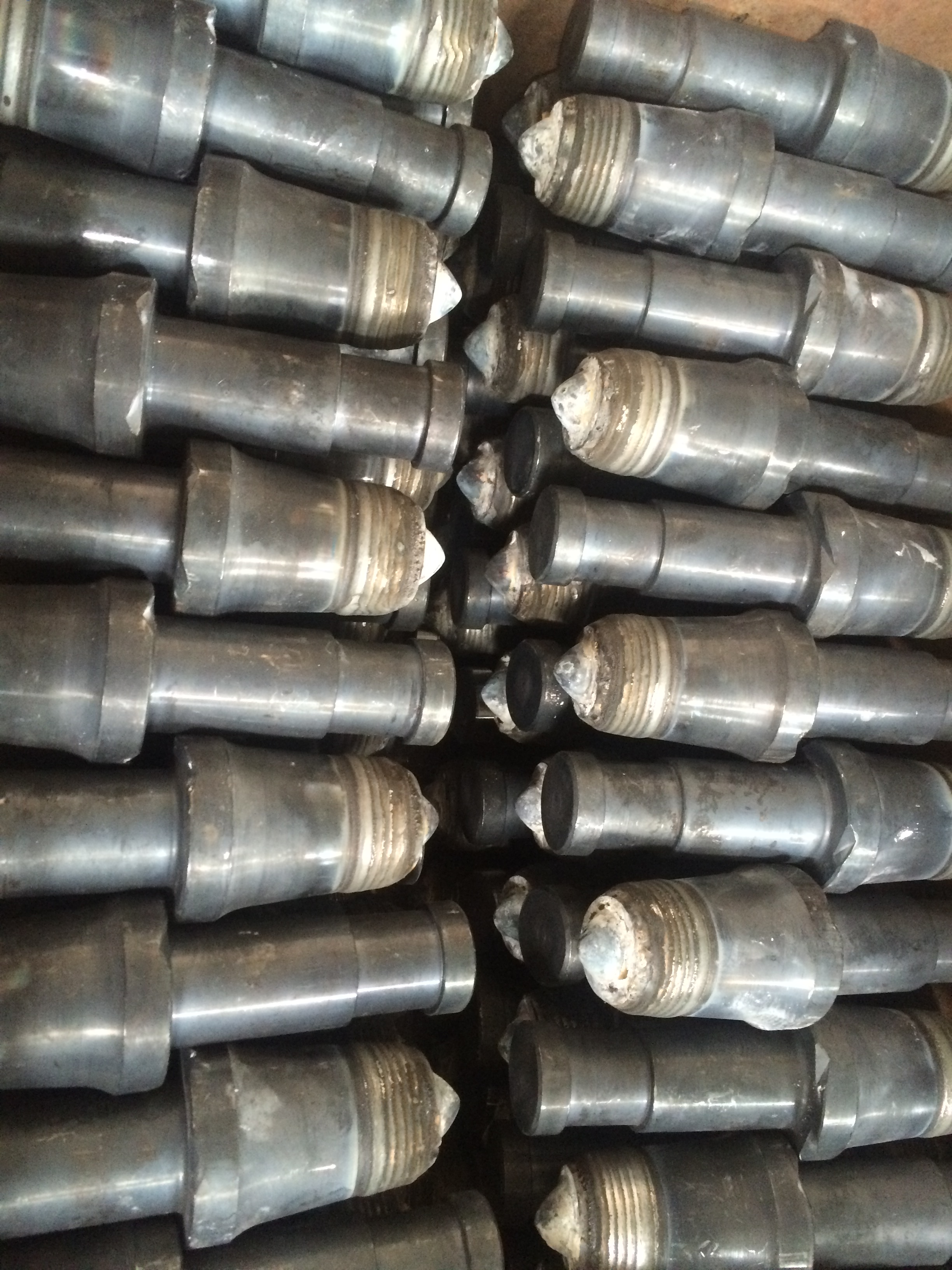 截齒等離子噴焊設(shè)備圖片