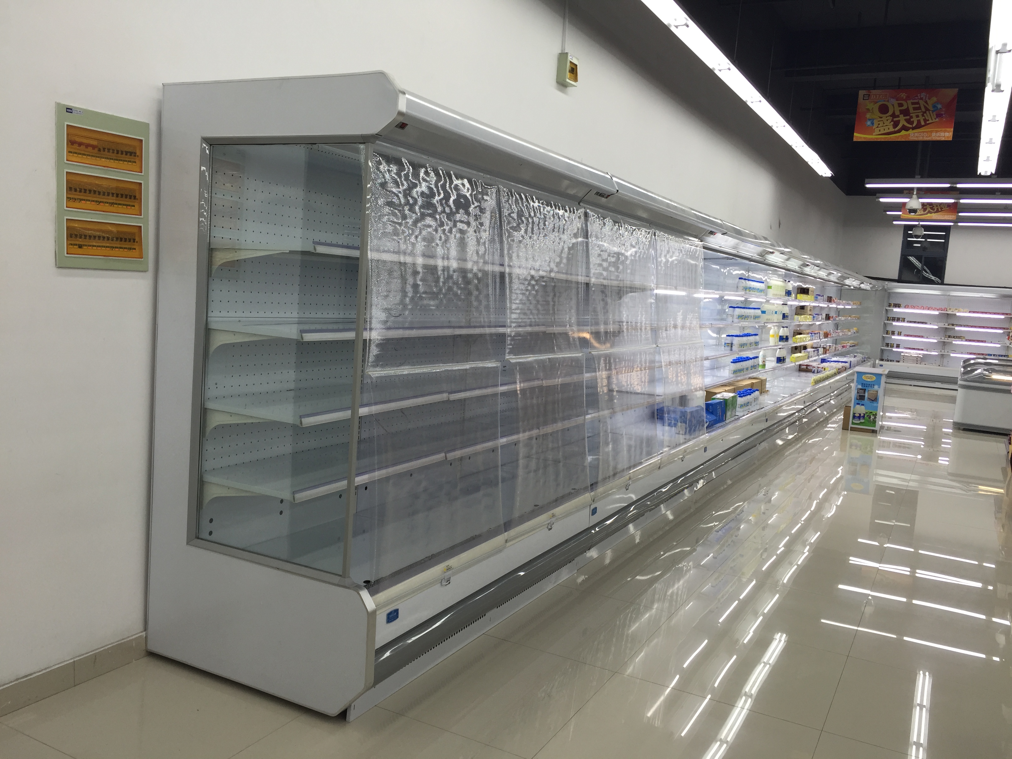 超市、酒店、西餐廳風(fēng)幕柜圖片