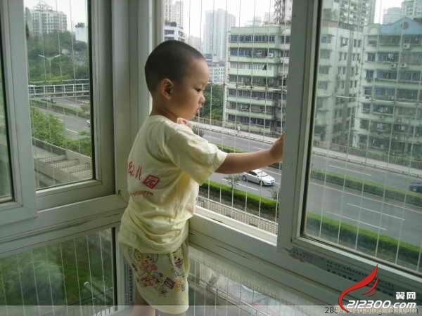 西鄉(xiāng)好太太晾衣架隱形防護(hù)網(wǎng)紗窗，西鄉(xiāng)防護(hù)欄，西鄉(xiāng)防護(hù)窗中心