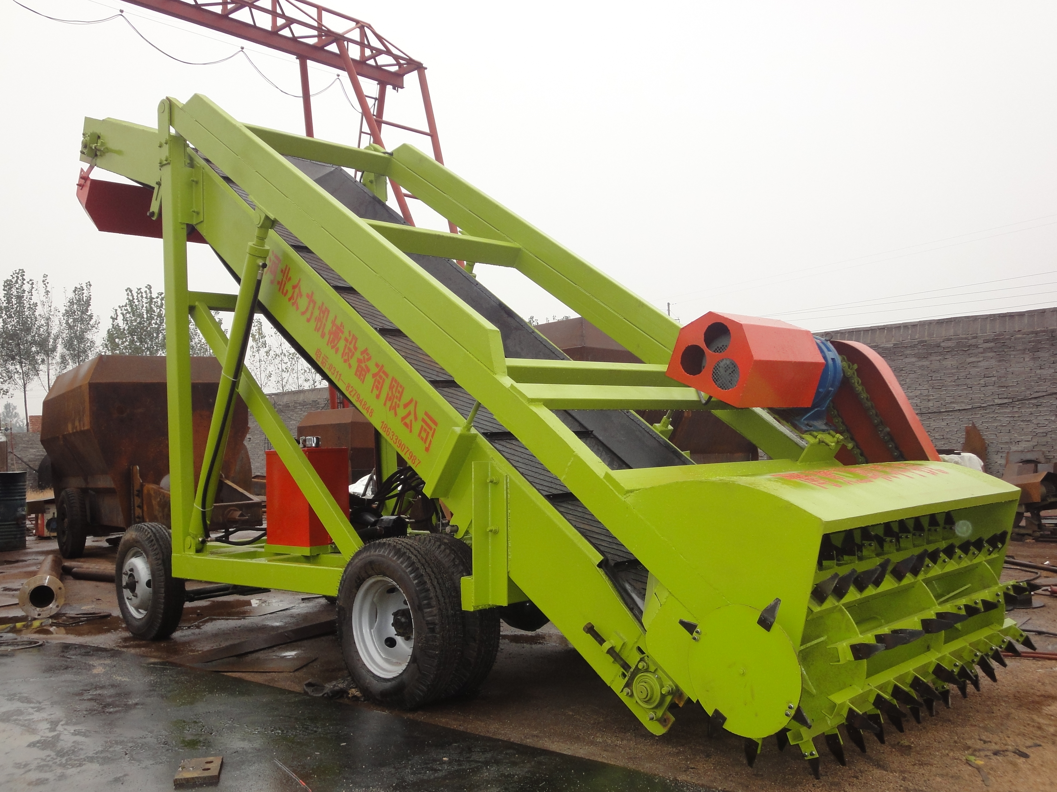 草料取料機 取料機 青貯取裝機 全新取料機 金農(nóng)機械取料機 行走式取料機 抬高6米取料機 取料機生產(chǎn)廠家