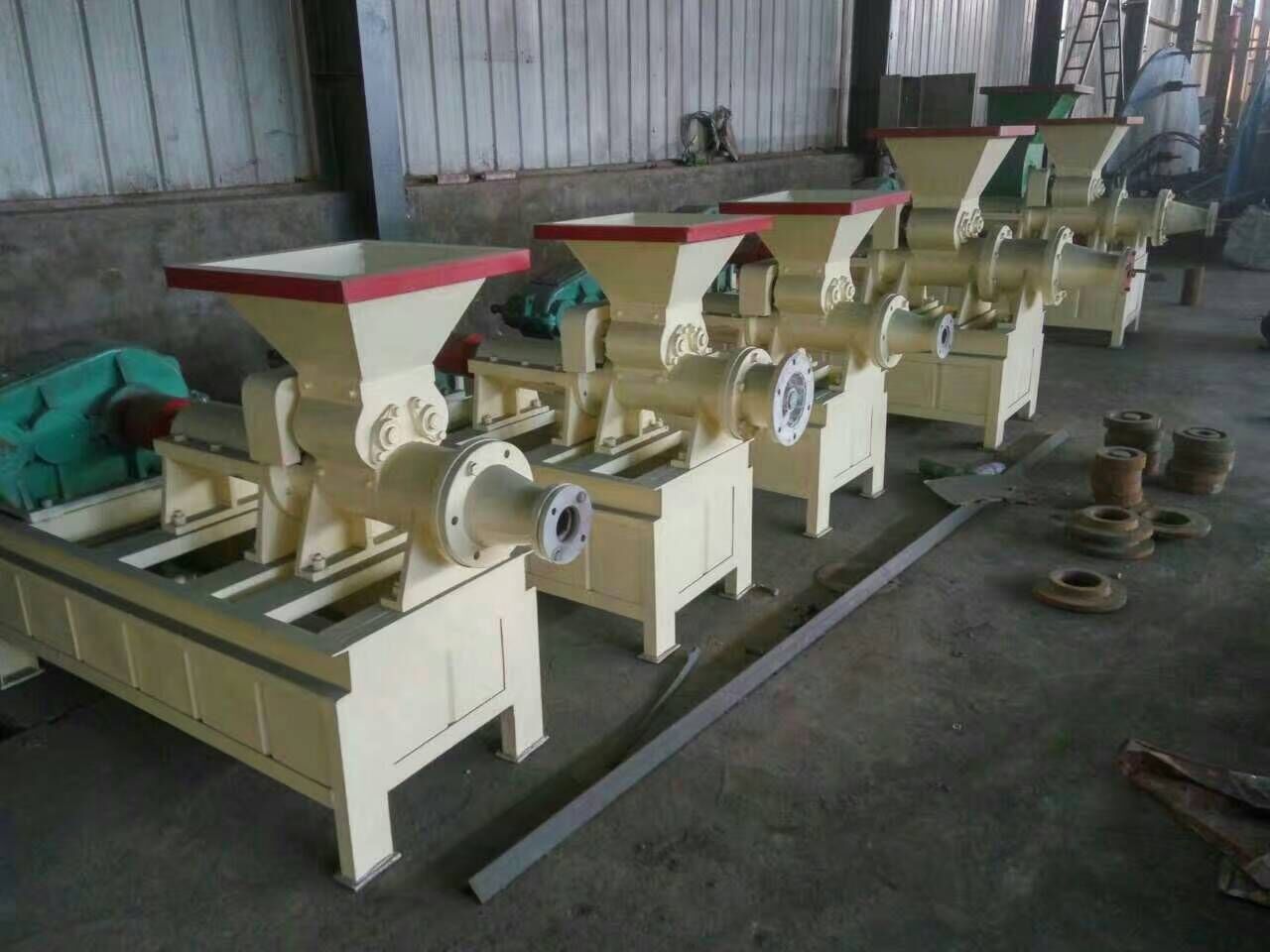 新型炭粉制棒機(jī)140煤棒機(jī)|炭粉煤粉成型機(jī)|型炭加工設(shè)備一機(jī)多用功能強(qiáng)大