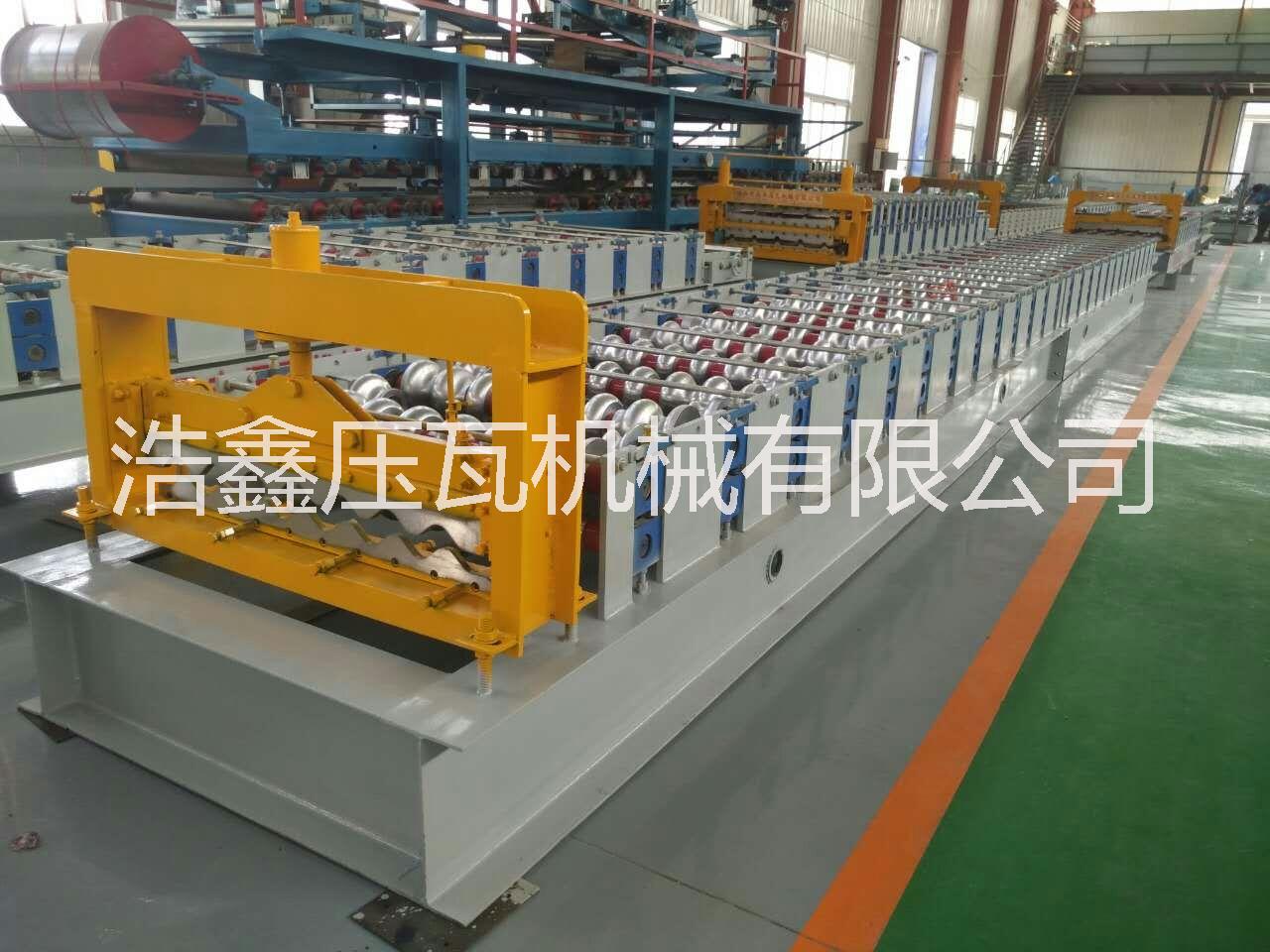 全自動780型彩鋼壓瓦機圖片