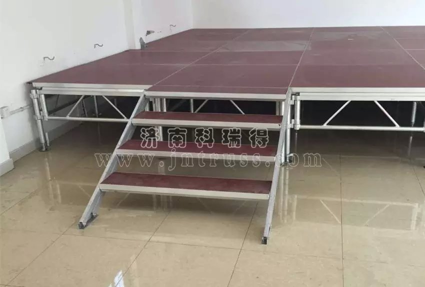 鋁合金舞臺(tái)拼裝活動(dòng)升降戶外舞臺(tái)圖片