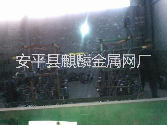 合肥鐵絲網(wǎng)廠家/麒麟綠色鐵絲網(wǎng)圖片