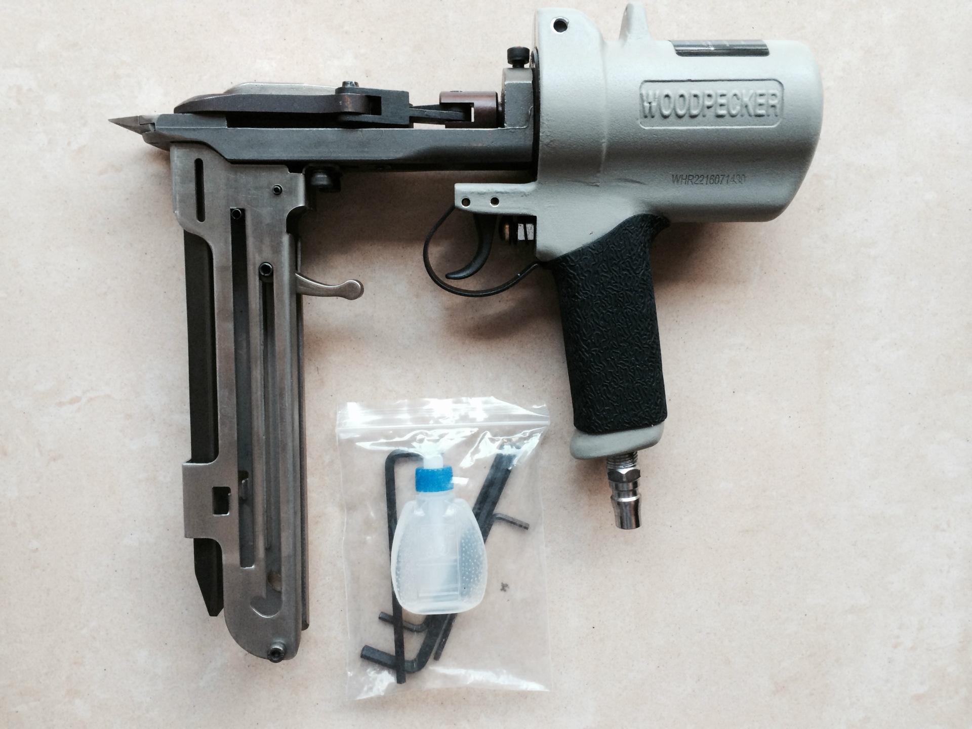 啄木鳥WO-HR22扣布槍 床網(wǎng)床墊布連接用* 快速裝釘