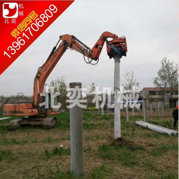 震動(dòng)打樁機(jī)，打樁的挖機(jī)圖片/震動(dòng)打樁機(jī)，打樁的挖機(jī)樣板圖 (1)