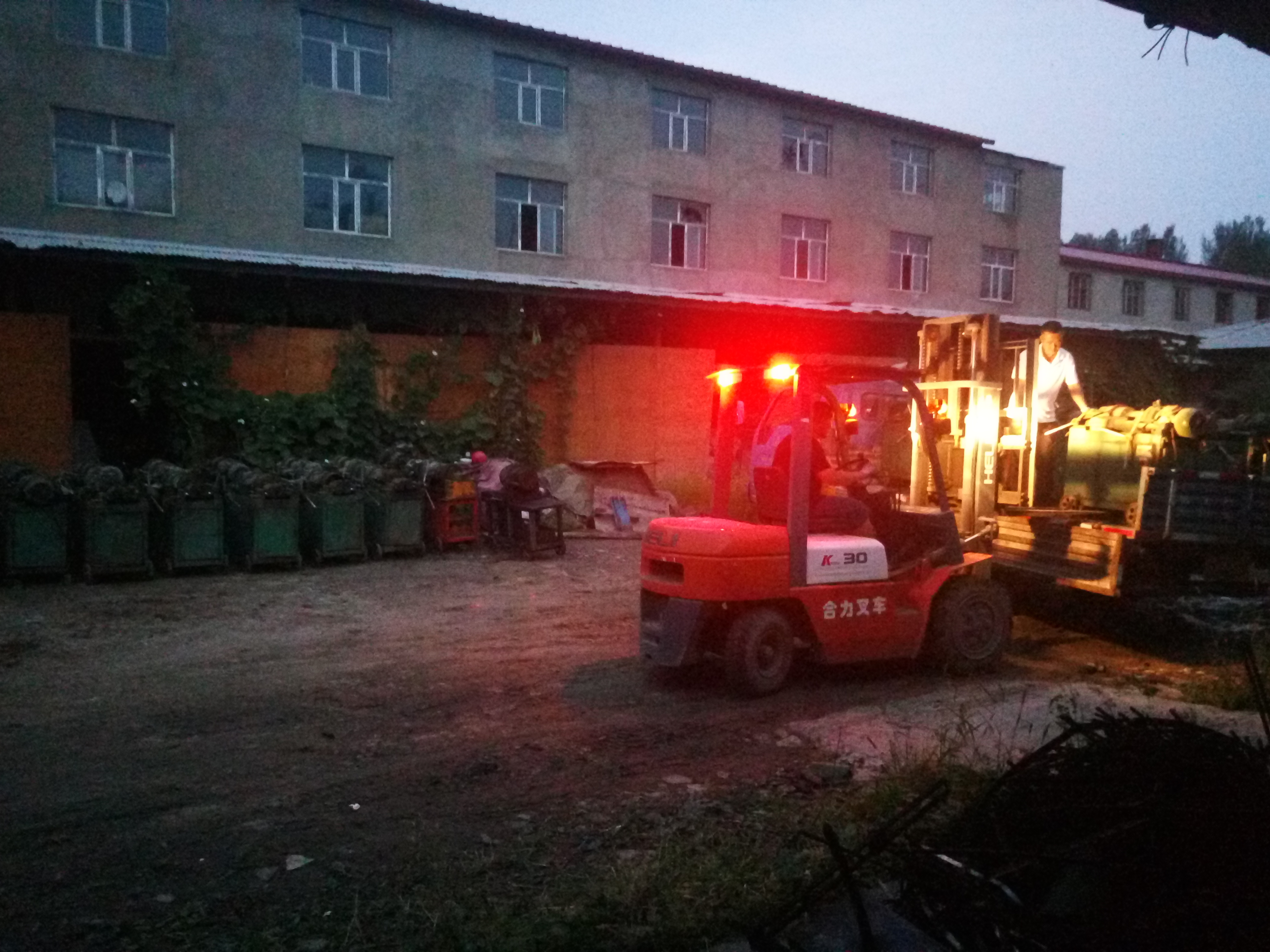 租售二手套絲機圖片/租售二手套絲機樣板圖 (2)