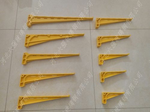 組合式玻璃鋼電纜支架_復(fù)合材料電纜支架生產(chǎn)廠家_【河北六強環(huán)?？萍加邢薰尽?  src=