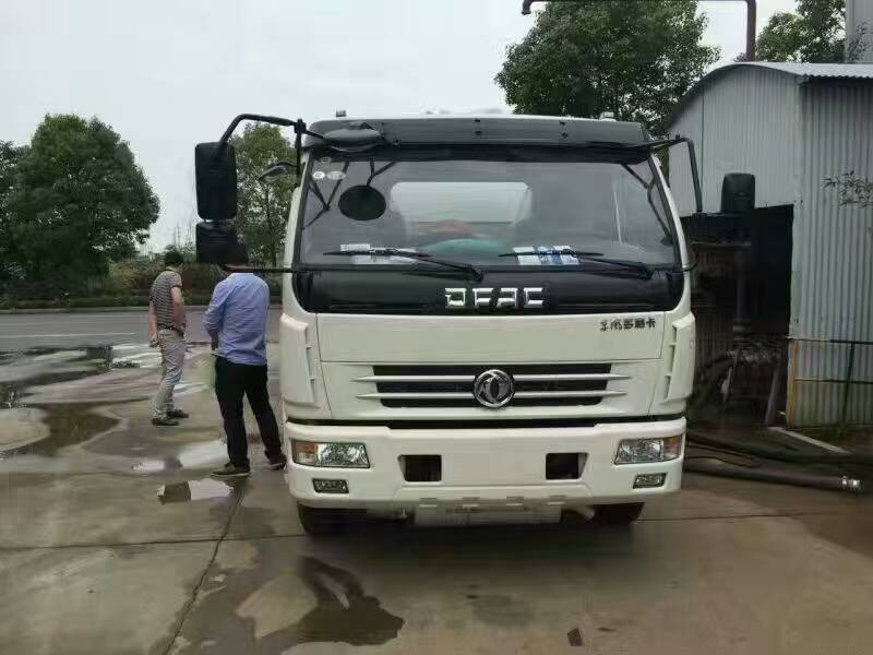 不同噸位二手油罐車便宜轉(zhuǎn)讓