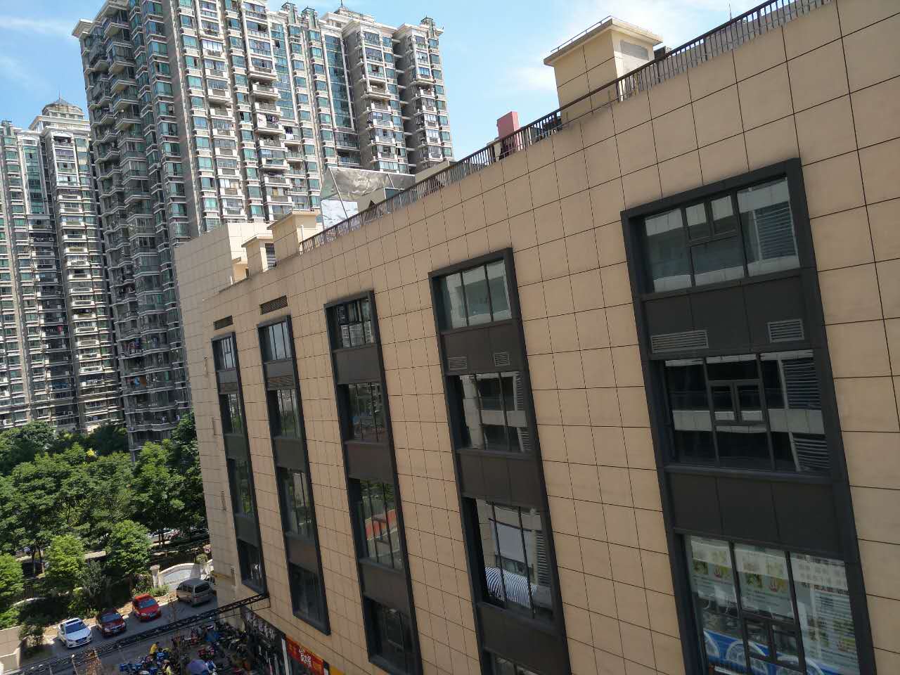 上海富頤星成公館地鐵口的公寓，十年就回本了 上海富頤星成公館即買即賺